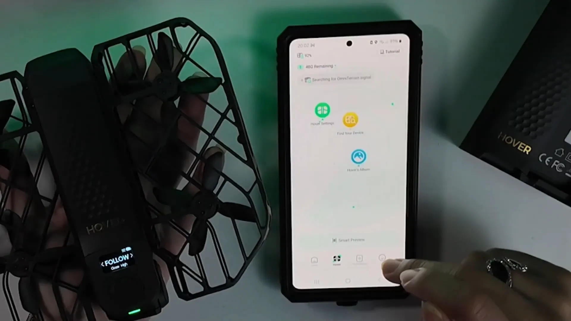 Modos de vuelo y seguimiento en la app Hoverair