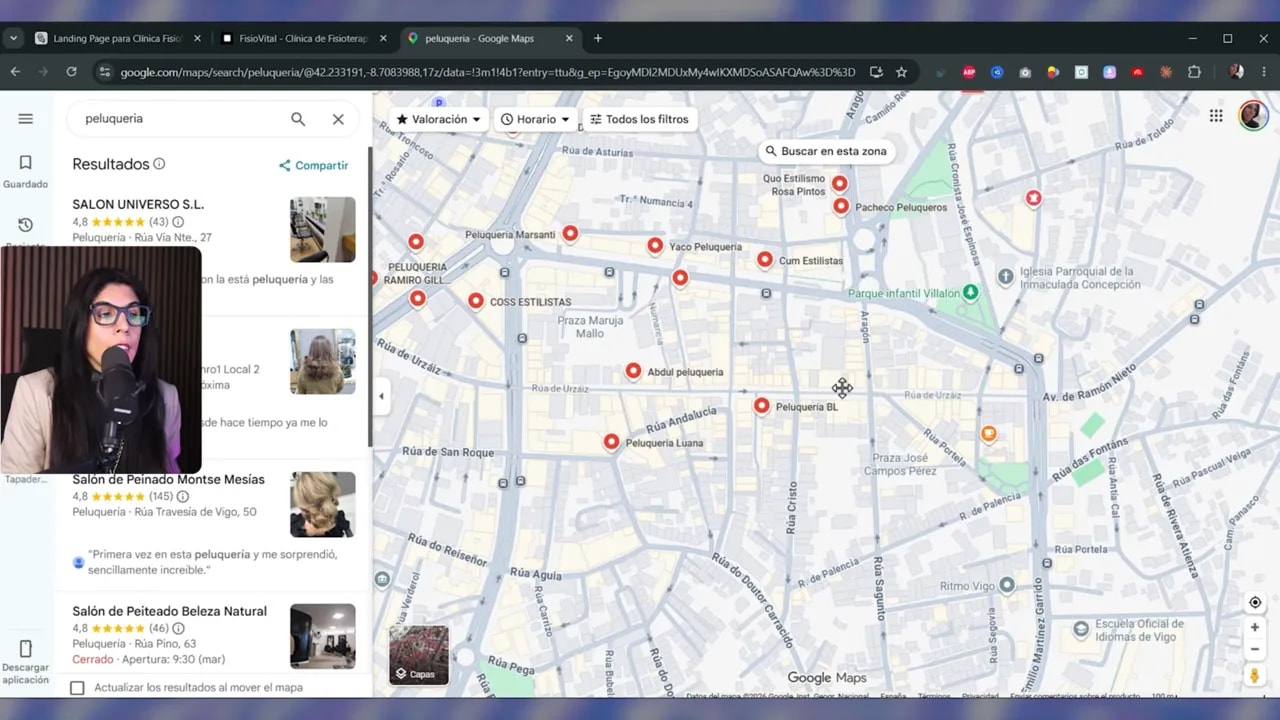 Google Maps con resultados de negocios locales y marcadores rojos en un mapa urbano